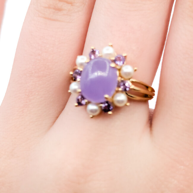 Ring 10mm x 8mm Lavendar Jade .18ctw Amethyst Pearls 14ky Sz7 4.2g 226012033