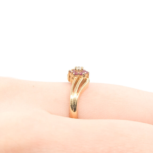 Ring Flower .02ctw Round Diamonds .06ctw Rubies K14YG 8mm 2.4g 126010041