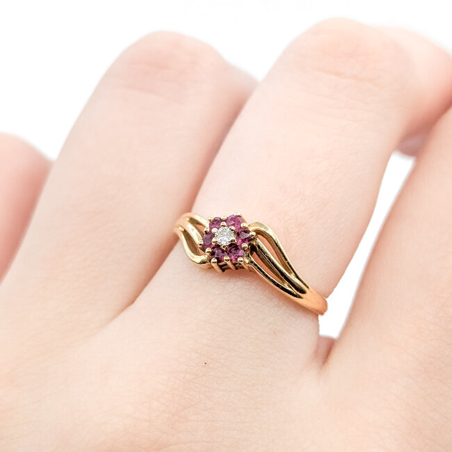 Ring Flower .02ctw Round Diamonds .06ctw Rubies K14YG 8mm 2.4g 126010041