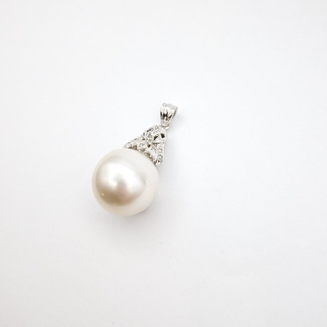 Pendant Drop 0.05ctw Diamonds 16mm White Pearl K18WG 1.4x.9" 8.62g 126010036