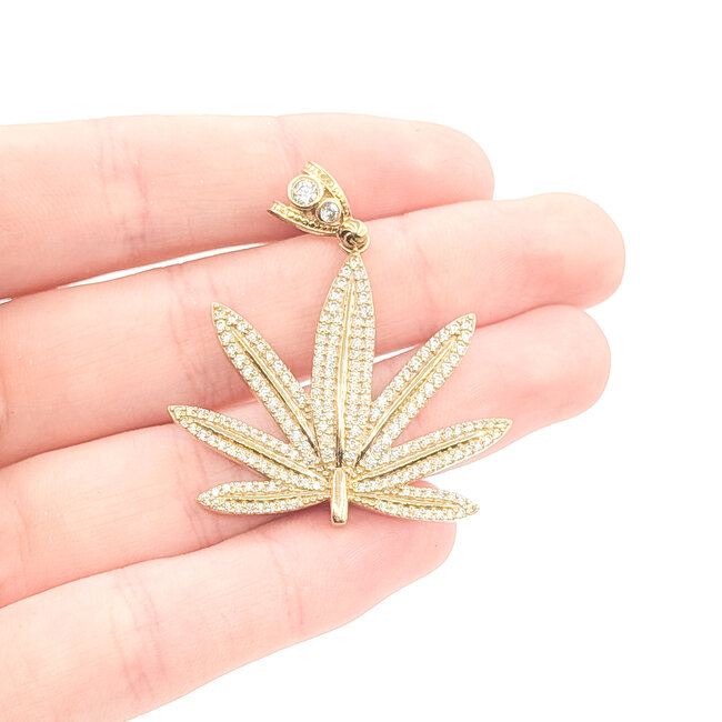 Pendant Flower Leaf CZ Stones 10ky 1.5x1.5" 7.45g 126020025