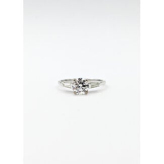 Ring Engagement 3-Stone 1.23ct Round Brilliant Lab Grown Diamond IGI: 705533765 .16ctw 14kw 1.8mm Sz8.5 2.64g 125100042