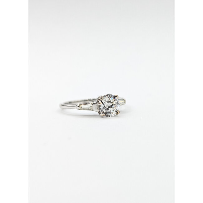 Ring Engagement 3-Stone 1.23ct Round Brilliant Lab Grown Diamond IGI: 705533765 .16ctw 14kw 1.8mm Sz8.5 2.64g 125100042