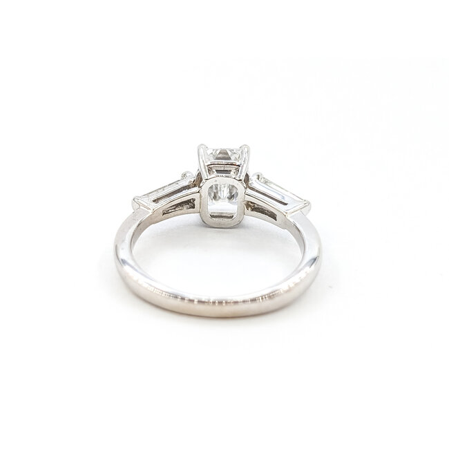 Ring Engagement 3-Stone 1.54ct Emerald Lab Grown Diamond IGI: LG675591325 .44ctw Diamonds 14kw 2.3mm Sz7 3.38g 125100039