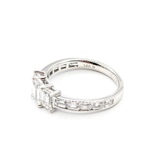 Ring 2ctw Emerald 3-Stone & Round Lab Grown Diamonds 14kw 3mm Sz7 3.23g 125090093