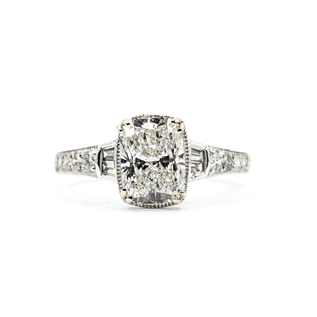 Ring Milgrain 1.57ct Cushion  IGI : LG665422772 .29ctw Round & Baguette Diamonds 14kw 9x7.5mm Sz6.5 2.9g 125060023