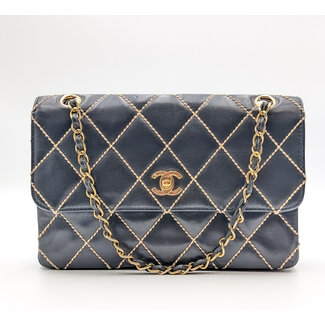 Handbag Chanel Quilted Calfskin Black Leather 126025018