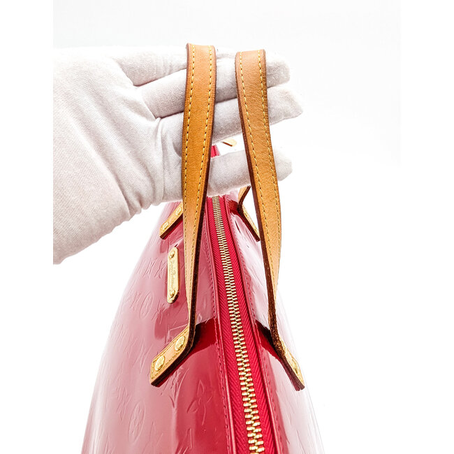 Handbag Louis Vuitton Bellevue Red Vernis 126035011