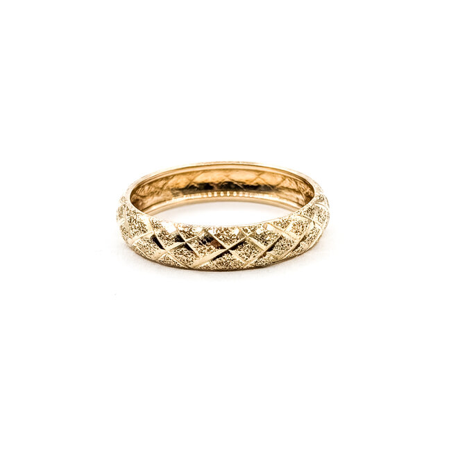 Ring X Textured 10ky 4mm Sz6 .84g 126022021
