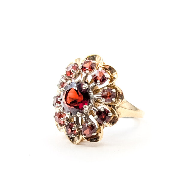 Ring Floral 2.25ctw Red Garnet 10ky 1.6mm Sz5 6.75g 126030043