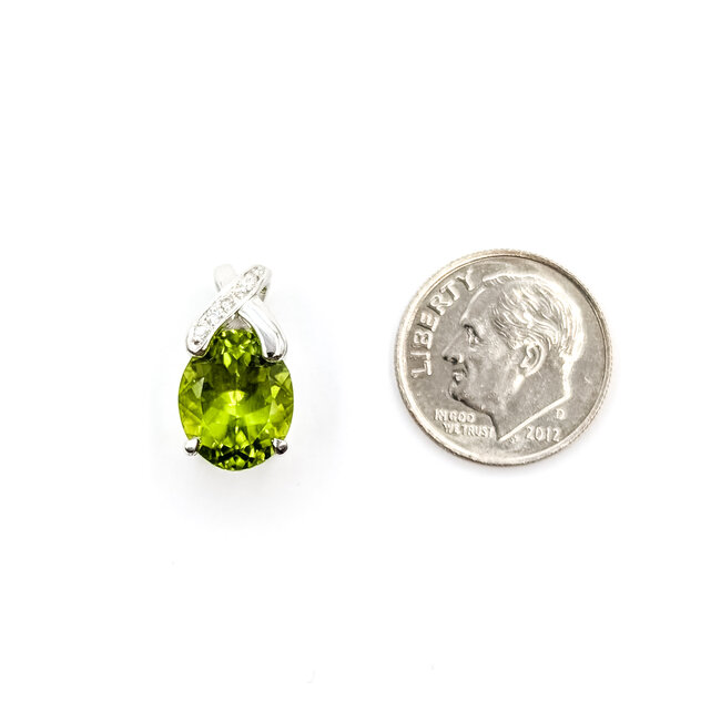 Pendant Drop .03ctw Round Diamonds 4.22ct Green Peridot 18kw .55x.35" 2.72g 126030057