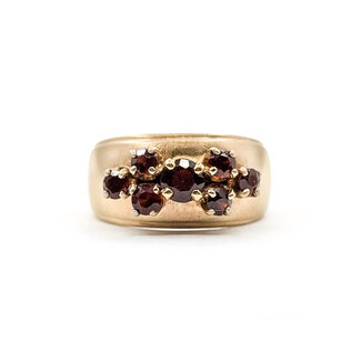 Ring 8-stone 1.00ctw Garnet 14ky 9.5mm Sz7 6.63g 126030038