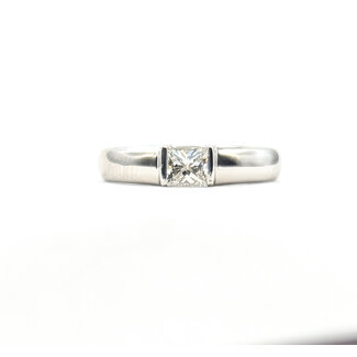 Ring Solitaire Band .30ct Princess Diamond 1000pt 3.5mm Sz5 6.19g 126030006