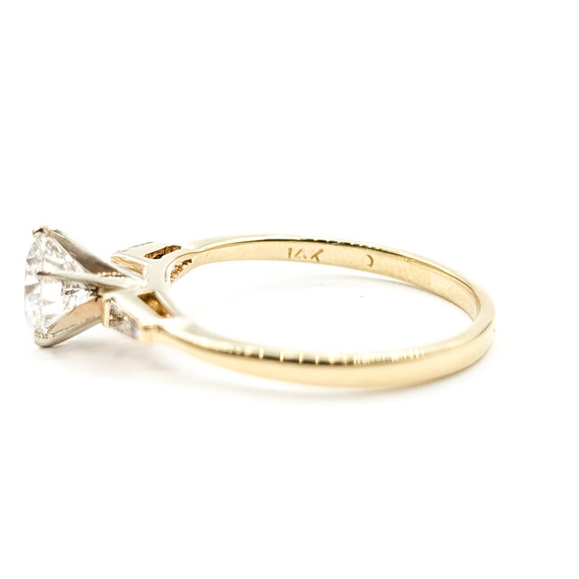 Ring  1.08ct Round Lab Grown Diamond IGI Report: 756535161 VVS2 E .08ctw Baguette Diamonds 14ky Sz7 123120104