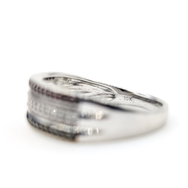 Ring 3-Row .16ctw Round Diamonds 10kw 7mm Sz8 3.35g 126030016