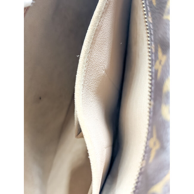 Handbag Louis Vuitton Luco Monogram 126045019