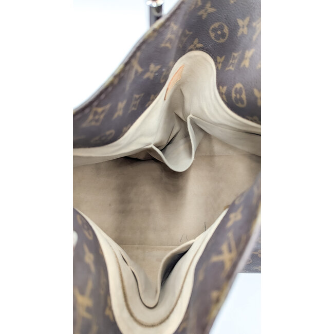Handbag Louis Vuitton Artsy GM Monogram 126045026