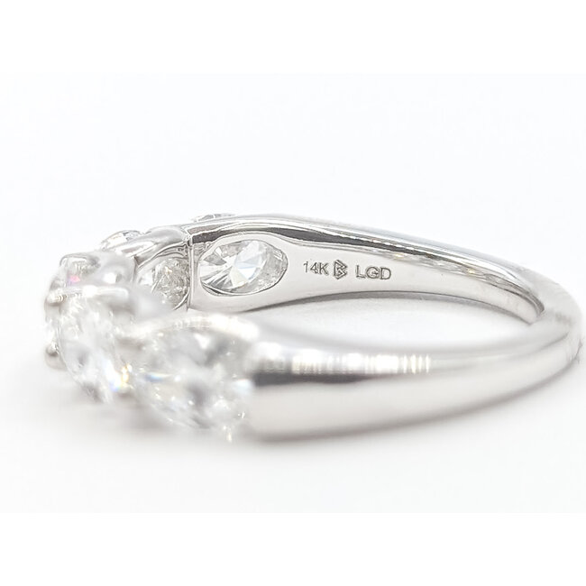 Ring East/West 1.00ctw Oval Lab Grown Diamonds 14kw 2mm Sz7 4.07g 126040092