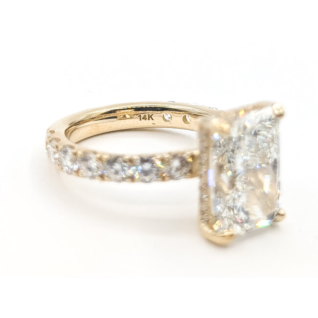 Ring Engagement 6.09ct Radiant Lab Grown Diamond IGI Report: LG717542256 14ky 3.2mm Sz7.5 6.75g 126048003