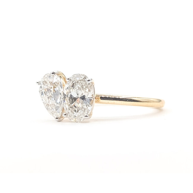 Ring Toi Et Moi 2.00ctw Pear & Oval Lab Grown Diamonds 14ky 1.8mm Sz7 3.1g 126040019