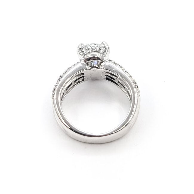 Ring  2.6ct Oval Lab Grown Diamond IGI: 760506905 VVS2 E .72ctw Diamonds 14kw 6.6mm sz 4.5 6.6g 125080001