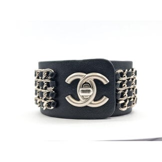 Bracelet Channel Black Leather Chain Turnlock 126055002
