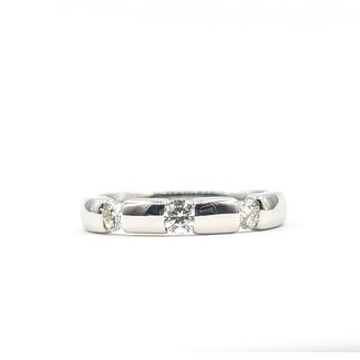 Ring 3-Stone .30ctw Round Diamonds 900pt 3.2mm Sz6.75 5.4g 126030004