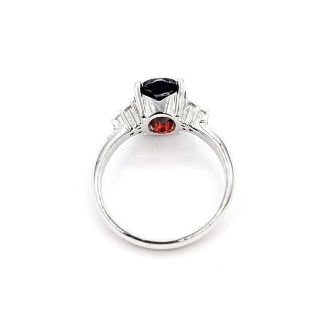 Ring 7-Stone 0.10ctw Round Diamonds 2.28ctw Garnet 10kw 2mm Sz5 2.46g 126050024