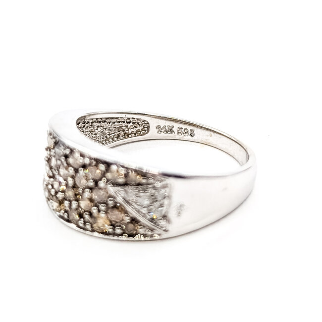 Ring Triangle .50ctw Round Diamonds 14kw 8.5mm Sz7 3.44g 126040112