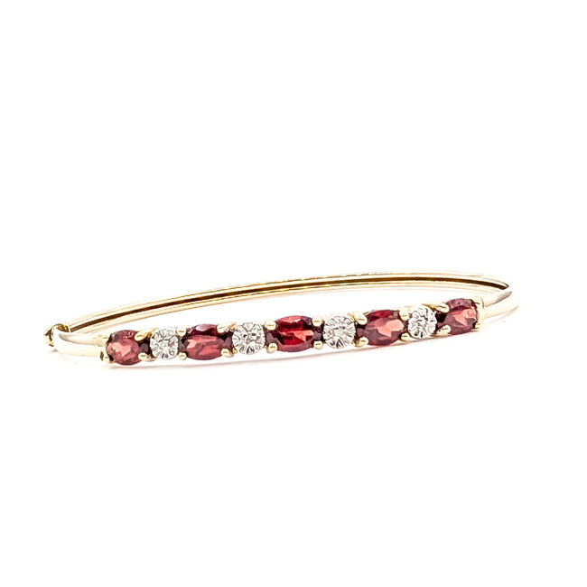 Bracelet Bangle .04ctw Round Diamonds 2.9ctw Red Garnet 10ky 2.75mm 7" 5.19g 126050070