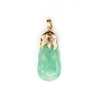 Pendant Carved 30ct Green Jade 18ky 1.75x.75" 8.95g 226050014