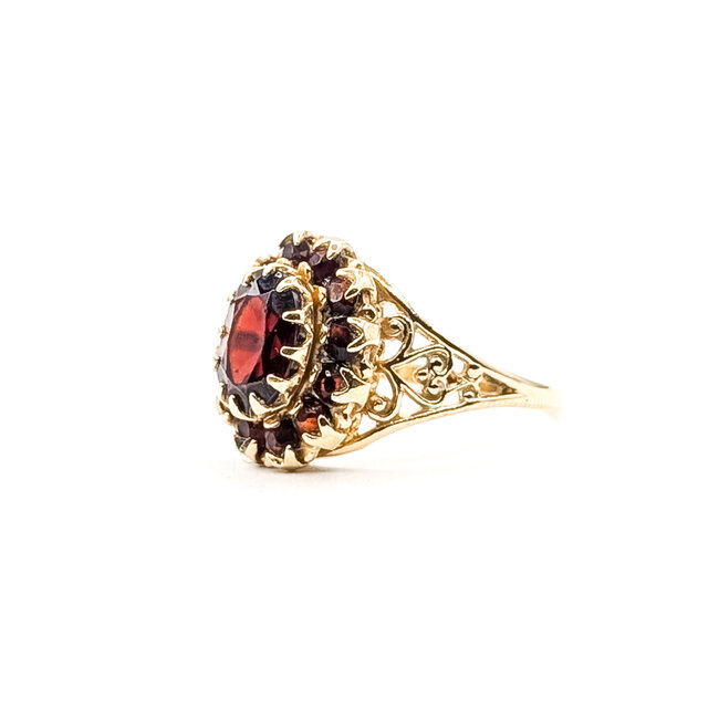 Ring Scroll 2ctw Red Garnet 10ky 13.5mm Sz5.5 2.73g 126050071