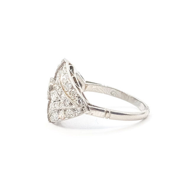Ring Oval Cocktail 1.30ctw Round Diamonds 900pt 15mm Sz6 5.3g 126060009