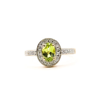 Ring 0.14ctw Diamonds 0.8ct Peridot14ky sz7.25 2.88g 125110132