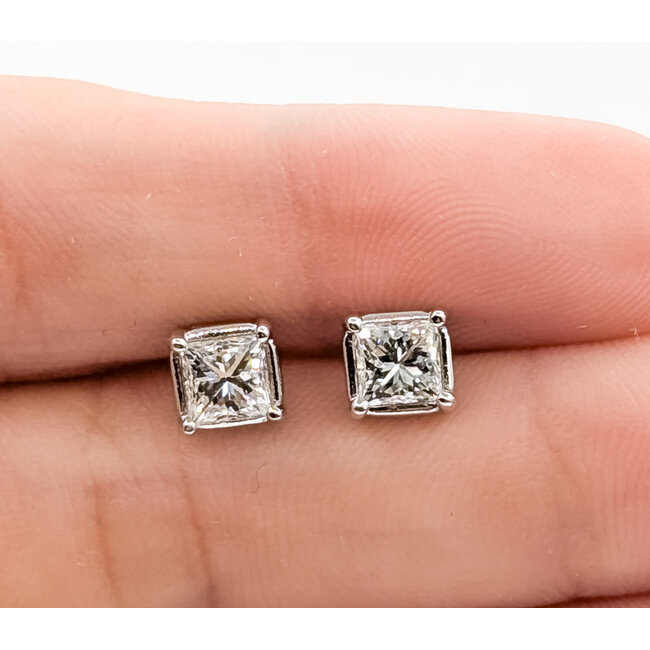 Earrings Stud Screwback .72ctw Princess Diamonds 14kw 5.5mm 2.27g 226060010
