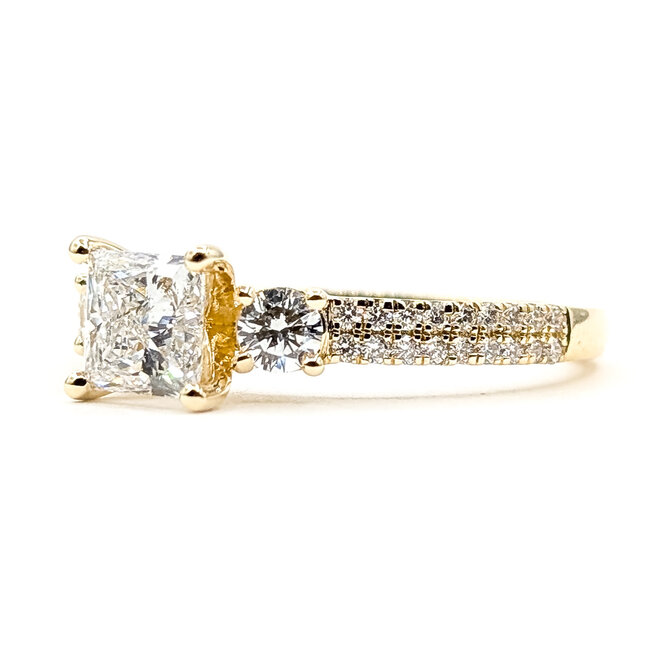 Ring Engagement 3-Stone 1.25ctw Princess Cut Lab Grown Diamond 14ky 2.2mm Sz7 3.19g 126070002