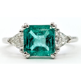 Ring 3-Stone .30ctw Trillion Diamonds 1.65ct Green Emerald 950pt 1.6mm Sz4 4.51g 126060043