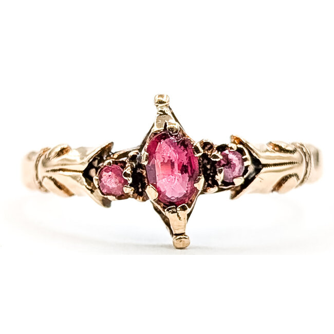 Ring 3-Stone Ornate .15ctw Red Ruby 9kr 2.5mm Sz7.5 1.68g 126070088