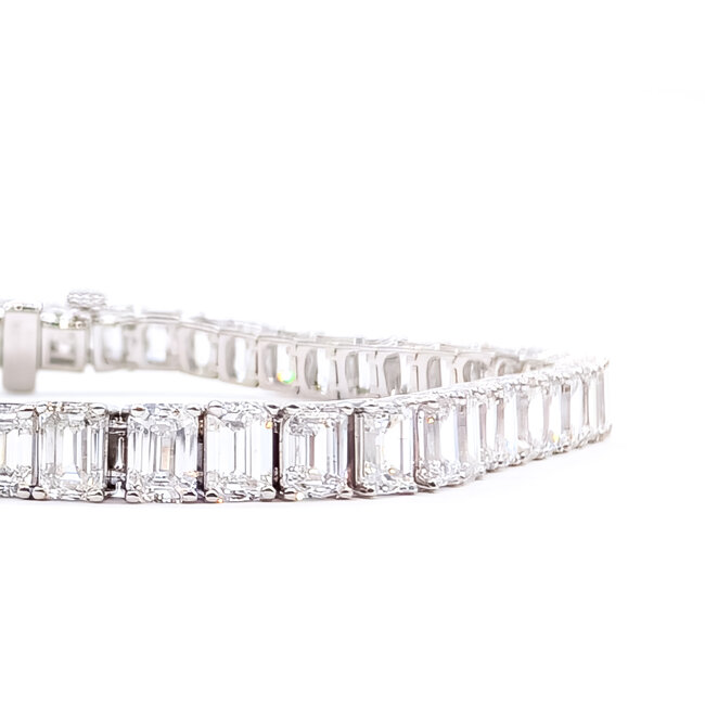 Bracelet Tennis 13.75ctw Emerald Lab Grown Diamonds 14kw 4.1mm 6.75" 14.06g 126070098