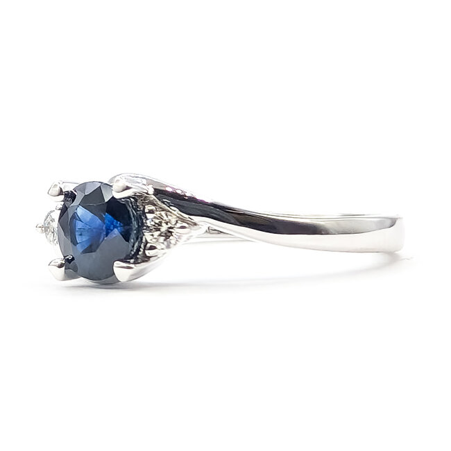 Ring 0.06ctw Diamonds 0.7ctw Sapphire 14kw Sz7 125110128