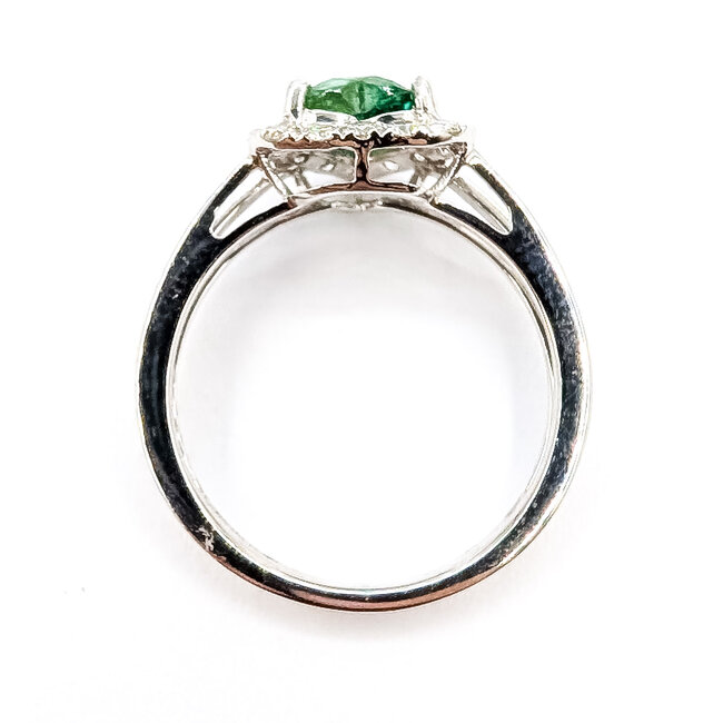 Ring Heart Halo Split Band 0.30ctw Round Diamonds 0.54ct Green Emerald Platinum 8.5mm Sz6.75 4.3g 226070021