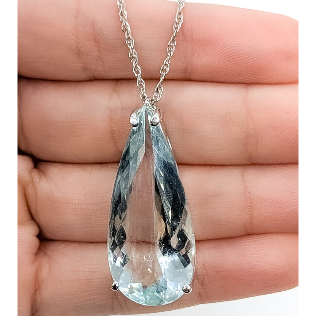 Pendant Solitare Tear Drop     20.00ct Blue Aquamarine    14kw 36x15mm 18" 12.00g 226070139
