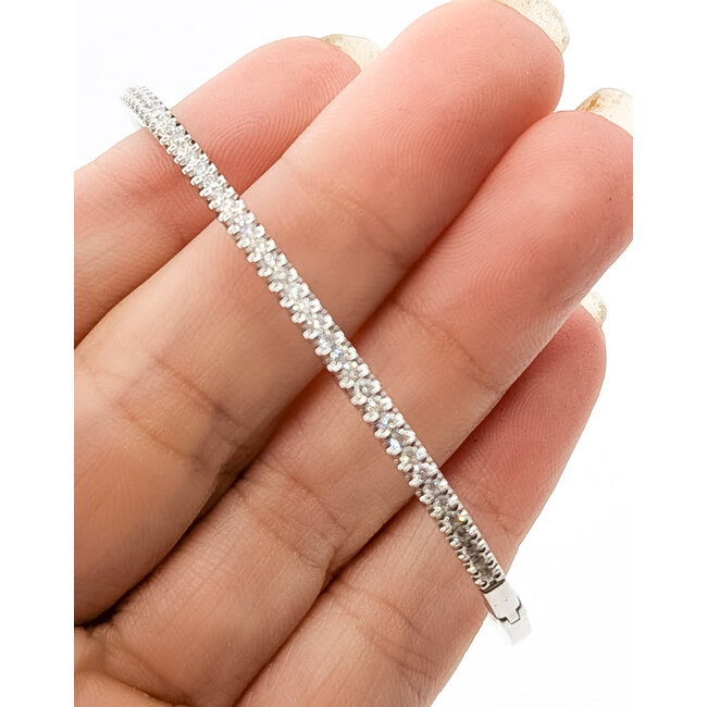 Bracelet Bangle  0.73ctw Round Diamonds        18kw 2.5mm 6.5" 9.95g 226070082