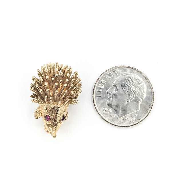 Brooch Whimsical Porcupine      0.04ct Red Ruby    14ky  .8x.6" 5.42g 226070131