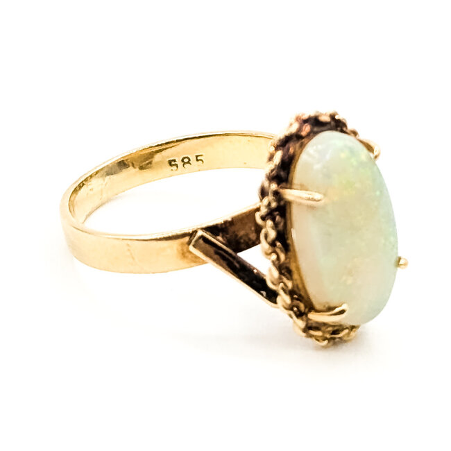 Ring Ornate Twist Rope      2ct Australian White Opal    14ky 16x11mm Sz4.5 3.00g 226070086