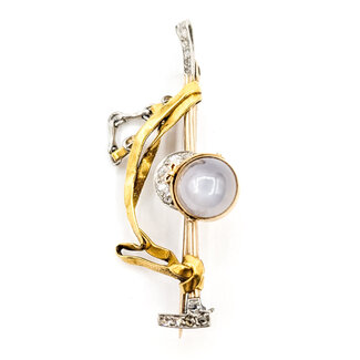 Brooch Two Tone Golf Club Two Tone 0.17ctw Round Diamonds  3.75ct  Sapphire    18k & Platinum 44x18mm  5.97g 226070118