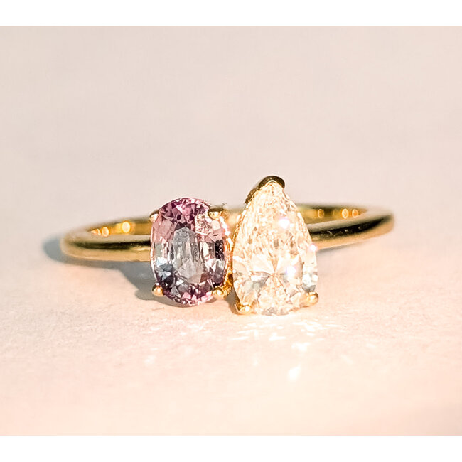 Ring Et Toi Moi 0.83ct Pear Diamond GIA: 2235584997 .82ct Color-Changing Alexandrite 14ky 1.5mm Sz7 2.52g 126070158