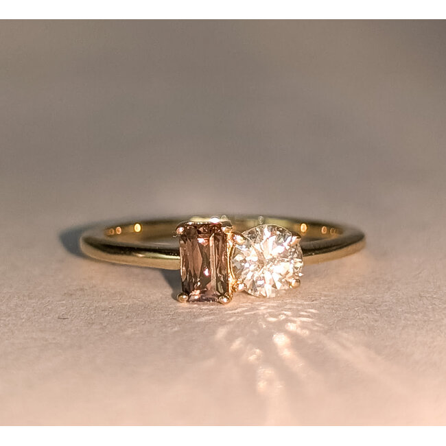 Ring Et Toi Moi 0.47ctw Round Diamond GIA: 5232584915 .59ct Color-Changing Alexandrite 14ky 1.5mm Sz7 2.28g 126070163