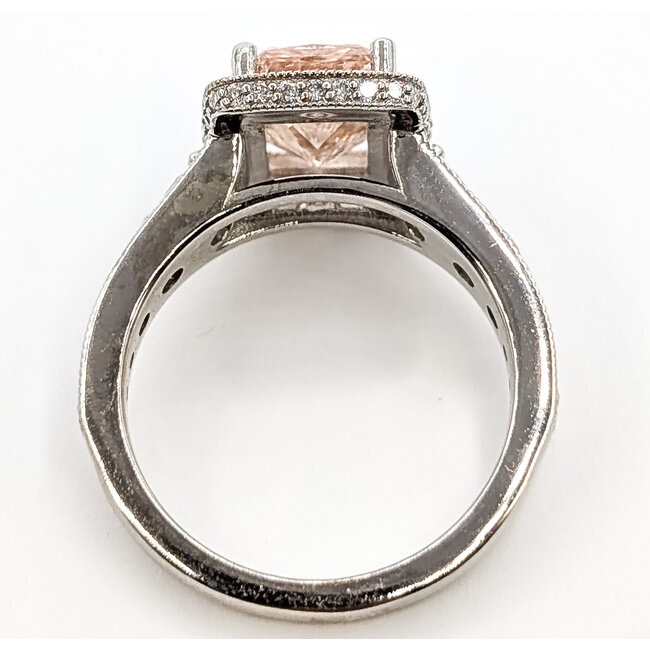 Ring Graduated Engagement Milgrain Halo 3.01ct Radiant Fancy Vivid Pink Lab Grown Diamond IGI: LG782699120 1.50ctw Colorless Lab Grown Diamonds 14kw 3mm Sz7 7.21g 126080001
