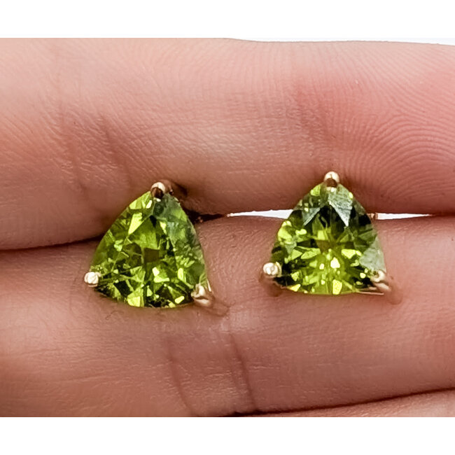 Earrings Stud 4ctw Green Peridot 14ky .4" 2.33g 126080048